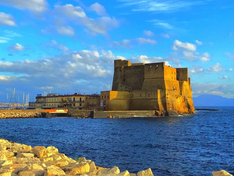 Le Castel Dell'Ovo